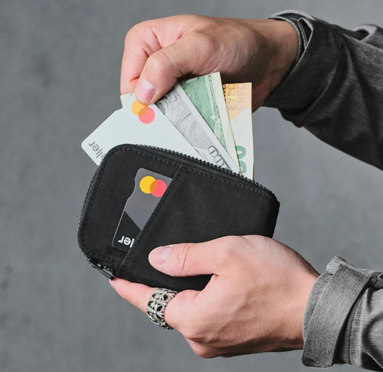 ALPAKA アルパカ ZIP CARD POUCH AXOFLUX カードポーチ 20枚収納可能