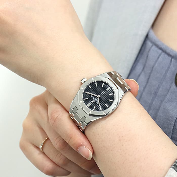 AUDEMARS PIGUET オーデマ・ピゲ ロイヤルオーク クォーツ 33mm