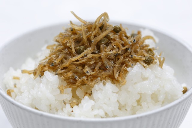 ご飯にお茶漬けに・・・ちりめん山椒