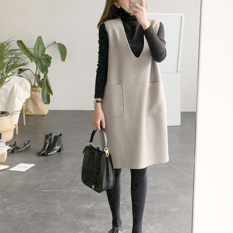 タートルネックトップス＆ジャンパースカートセット