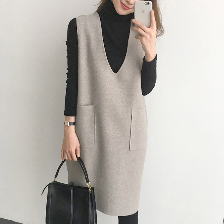 タートルネックトップス＆ジャンパースカートセット