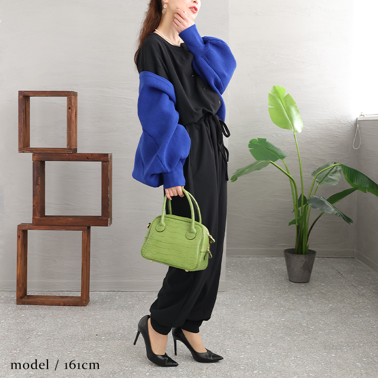 全部脱がなくてもトイレができるオールインワン