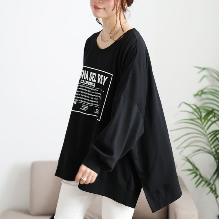 ロゴプリント脇スリットドルマントレーナー