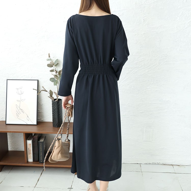 パール付きネックウエストタックワンピース