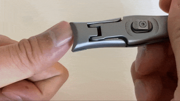 ミラークレスト 一生モノの爪切り 高級 つめきり 爪が飛び散らない