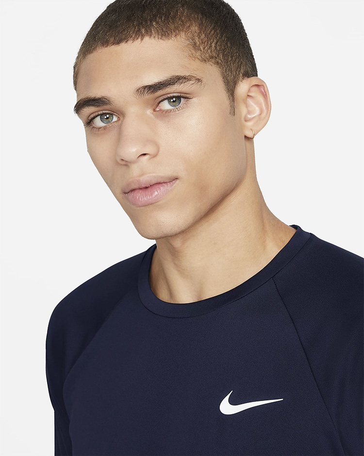Nike【ナイキ】ロゴ入り♪シンプルなデザイン♪ラッシュガード Nike【ナイキ】ロゴ入り♪シンプルなデザイン♪ラッシュガード