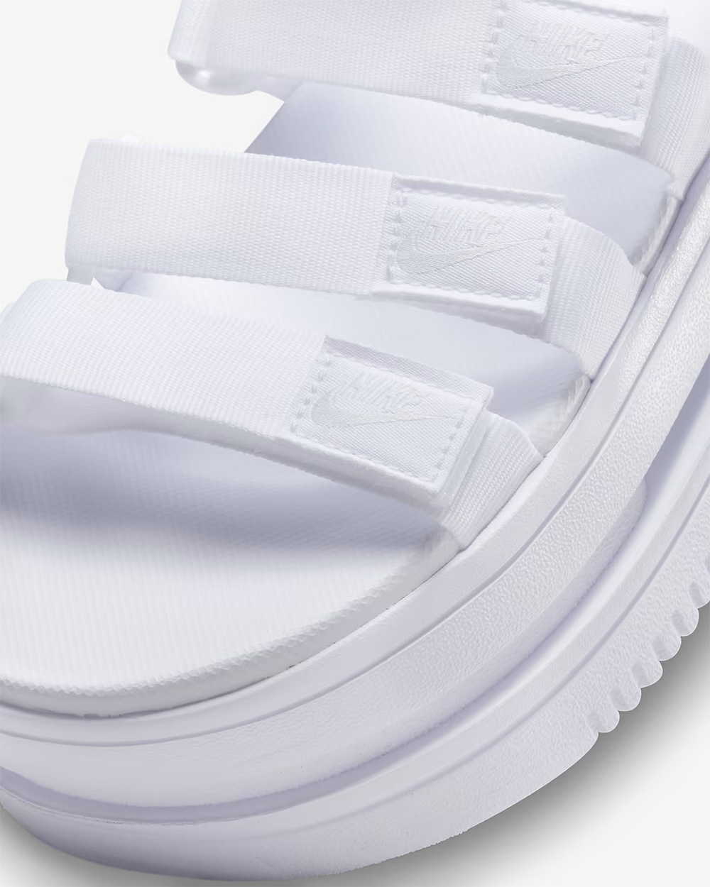 ナイキ 日本正規品 2025SU レディース WMNS ICON CLASSIC SANDAL ウィメンズ アイコンクラシックサンダル ホワイト/ホワイト/ピュアプラチナム DH0223-100