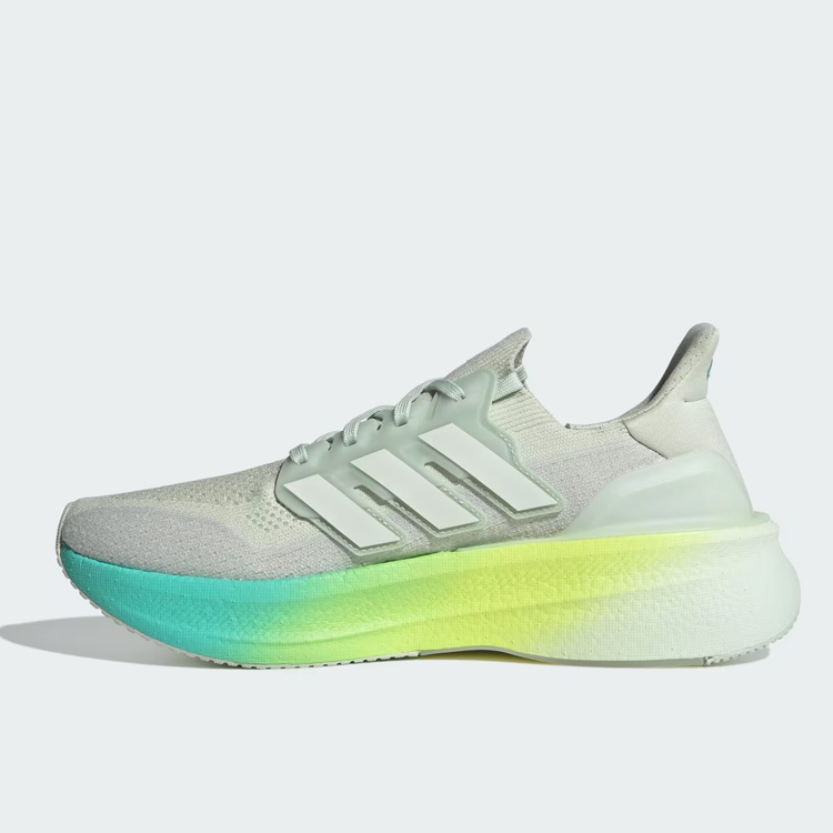 美品adidas BOOST シューズ グレー/イエロー アディダス（adidas）（レディース）ランニングシューズ
