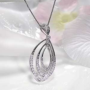 pt900 プラチナ ダイヤモンド ダイヤ ネックレス ペンダント 三連 1.0