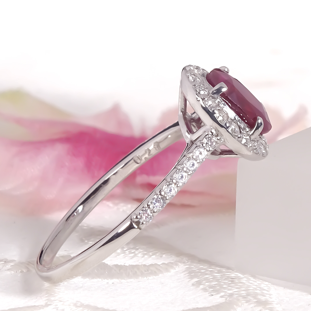 pt900 プラチナ ダイヤモンド ダイヤ 指輪 リング ルビー カラーストーン 色石 レッド 大粒 1.0ct 1カラット 誕生石 7月 4月 豪華 一粒 赤 ゴージャス GUR1383の画像