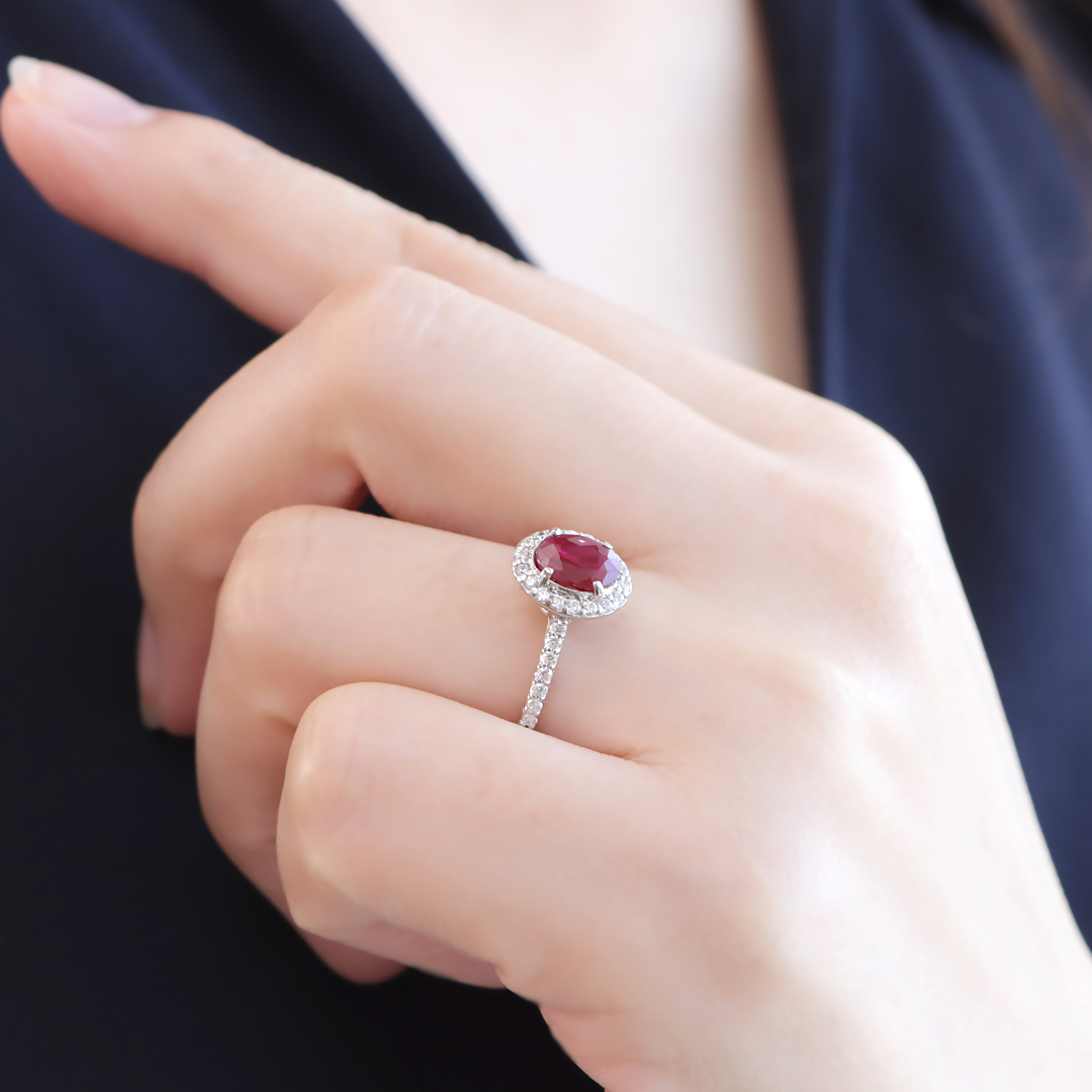 pt900 プラチナ ダイヤモンド ダイヤ 指輪 リング ルビー カラーストーン 色石 レッド 大粒 1.0ct 1カラット 誕生石 7月 4月 豪華 一粒 赤 ゴージャス GUR1383の画像