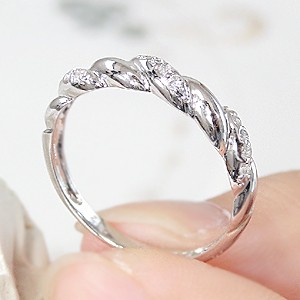 商品画像４ pt900【0.12ct】ツイスト ダイヤモンド リング