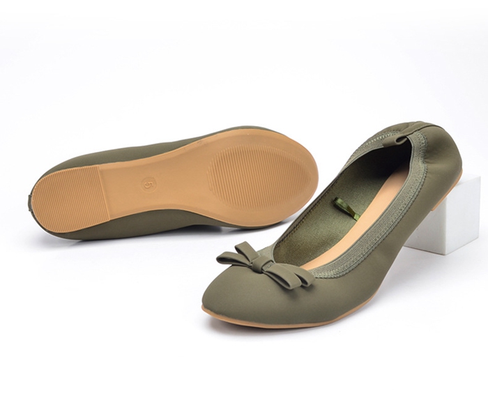 携帯スリッパ 折りたたみ ポーチ付き 携帯便利 授業参観 入園式 卒業式 フォーマル デイリー 洗える 清潔 |  | 01