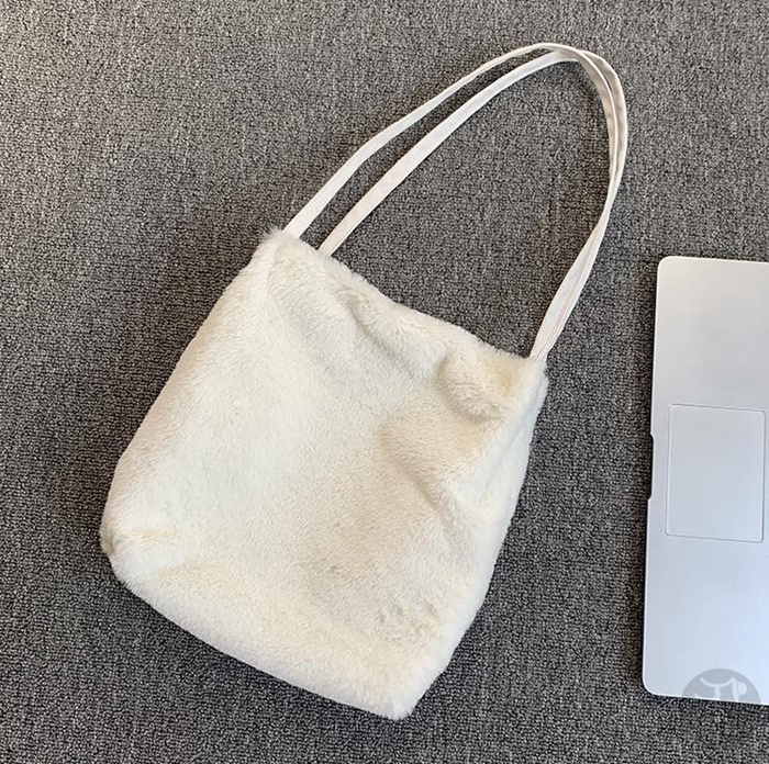 ショルダーバッグ ファー トートバッグ カバン レディース 無地 ファーバッグ レディースカバン ふわふわ 肩掛け もこもこ 可愛い 秋冬 代引不可 |  | 02