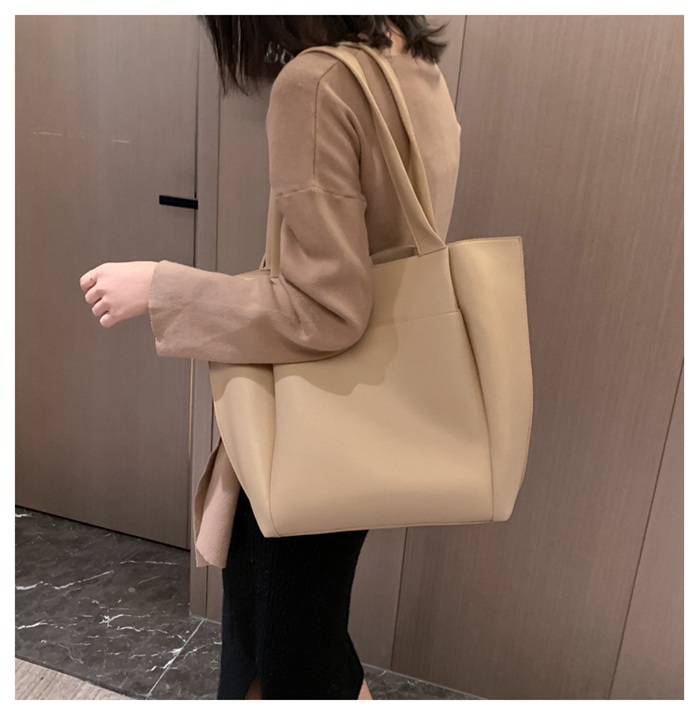 トートバッグ レディース 通勤 A4サイズ 鞄 多収納 合皮 かばん 肩掛け 太め PUレザー 通勤バッグ 仕事 オフィス ビジネストートカバン |  | 10