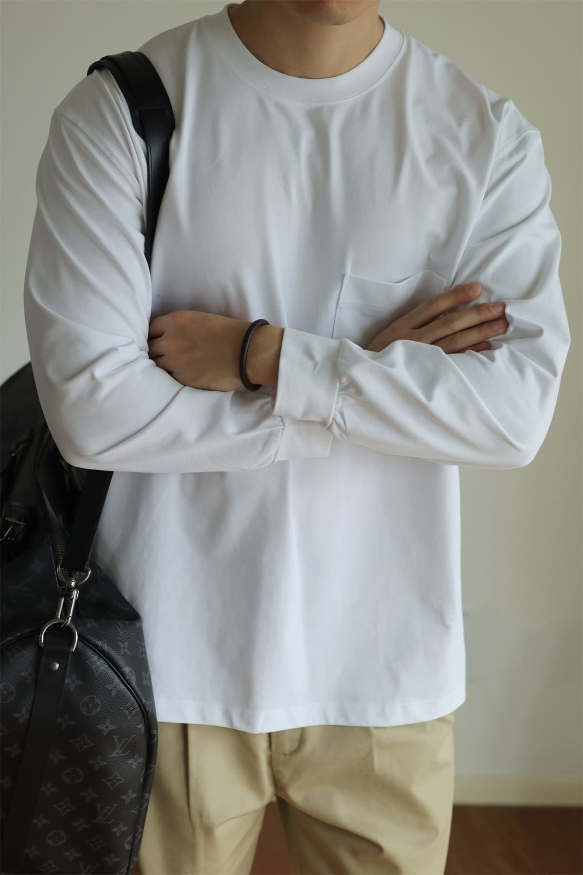 tシャツ メンズ長袖tシャツ カットソー 長袖 クルーネック 胸ポケット付き 無地 インナー トップス ゆったり 体型カバー 大 |  | 09