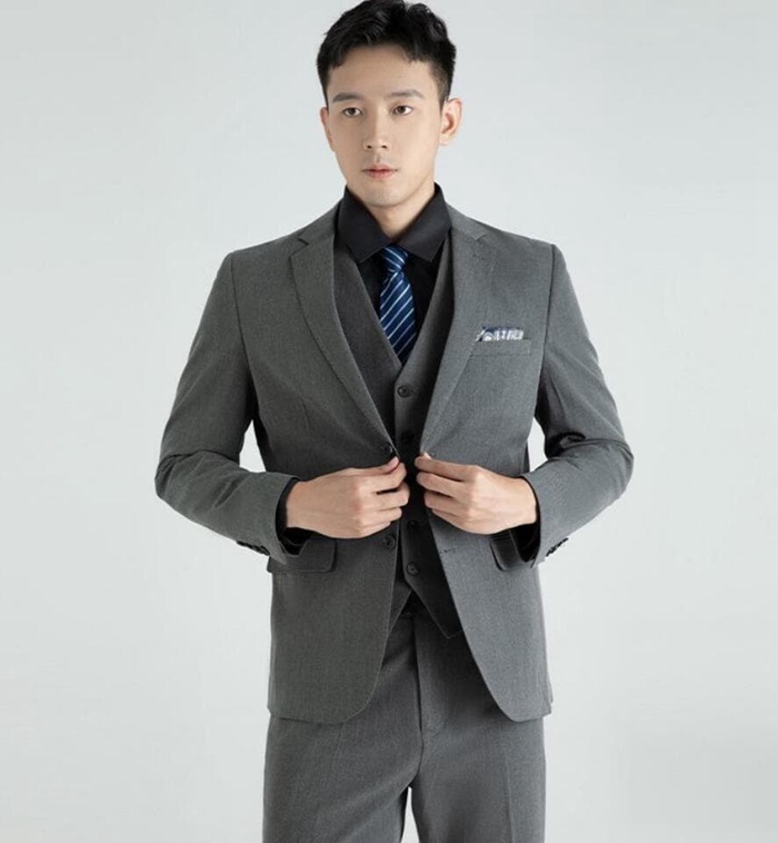 スリーピーススーツ メンズ 結婚式スーツ フォーマル ネクタイ付き 洗える スリム ウォッシャブル オールシーズン 標準体 2つ |  | 09