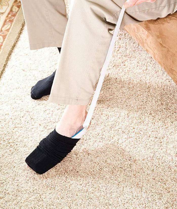 靴下履き 靴下エイド 靴下補助具 ソックスエイド 靴下エイド 履き 履く 補助 マタニティ 妊婦 脚 足 けが お年寄り 介護 |  | 05