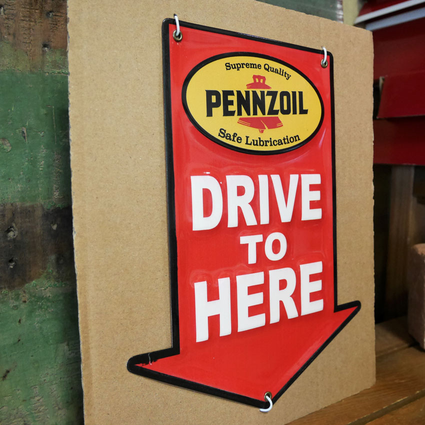 エンボスメタルサインプレート DRIVE TO HERE MINI EMBOSS METAL SIGN