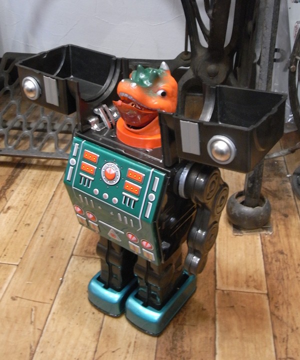 ブリキの電動ロボット スモーキングディノ ブリキのおもちゃ :brd-01:アメリカン雑貨のグッズファーム - 通販 - Yahoo!ショッピング