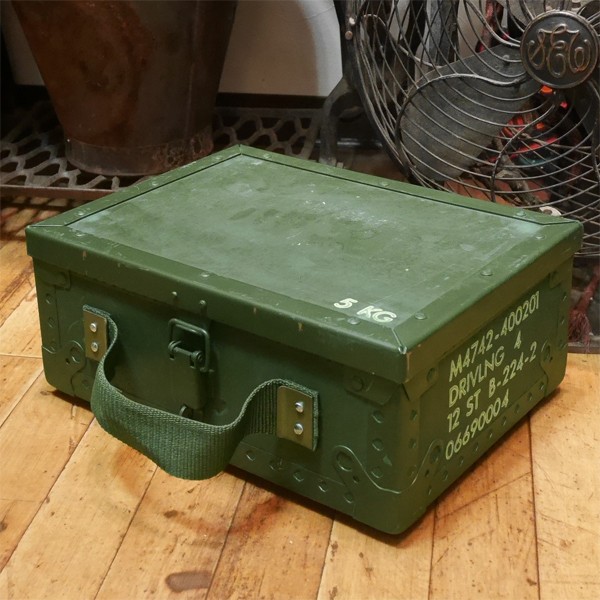 スウェーデン軍 アミニッションボックス インテリア アンモ