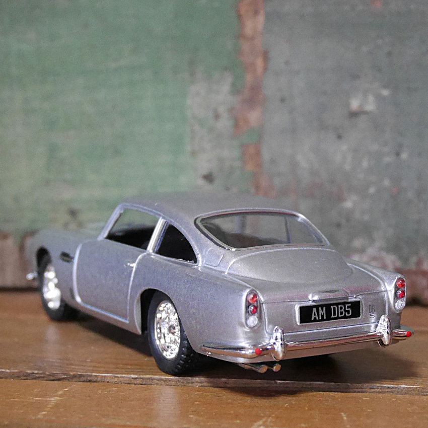 アストンマーチン プルバックミニカー PULL BACK CAR ASTON MARTIN DB5 1/38 レトロミニカー KiNSMART :  rm-135 : アメリカン雑貨のグッズファーム - 通販 - Yahoo!ショッピング