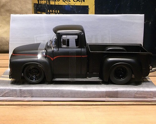 フォード ピックアップトラック 1956 F-100 ブラック JADA BIGTIME