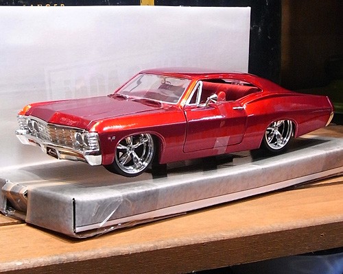シボレー インパラSS 1967 レッド JADA BIGTIME シェビー レトロ