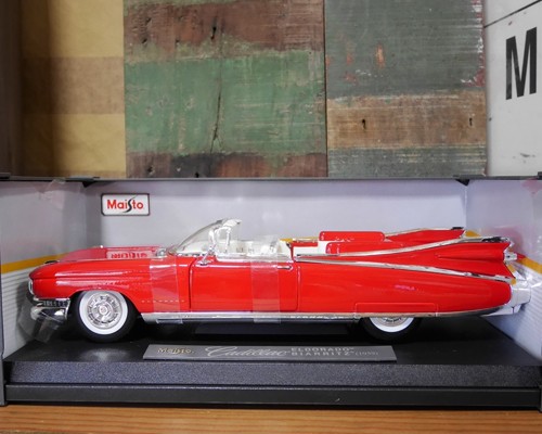 キャデラック エルドラド RED 1959 MAISTO 1/18 レトロミニカー