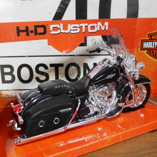 Harley Davidson（ハーレー・ダビッドソン） 2013 FLHRC ROAD KING