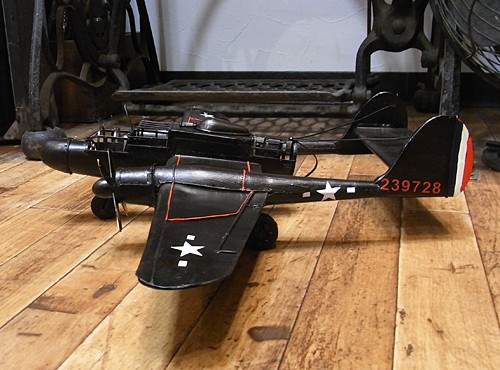 ブリキのおもちゃ 飛行機 戦闘機 : アメリカン雑貨のグッズ