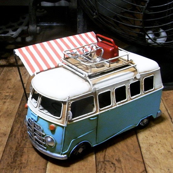 ブリキのおもちゃ ワーゲンバス ワーゲンバス ブリキのおもちゃ フォルクスワーゲン 自動車 バス