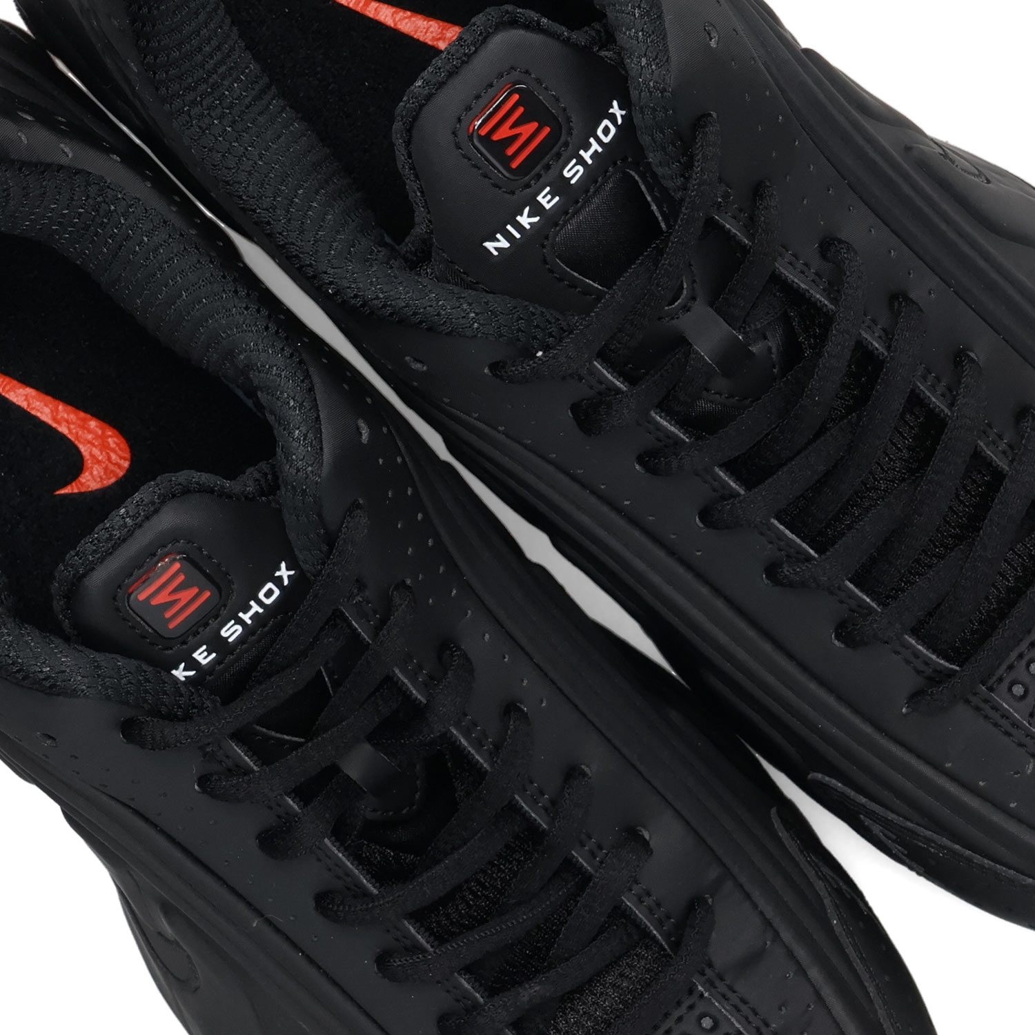NIKE（ナイキ） ウィメンズ ショックス R4 スニーカー メンズ