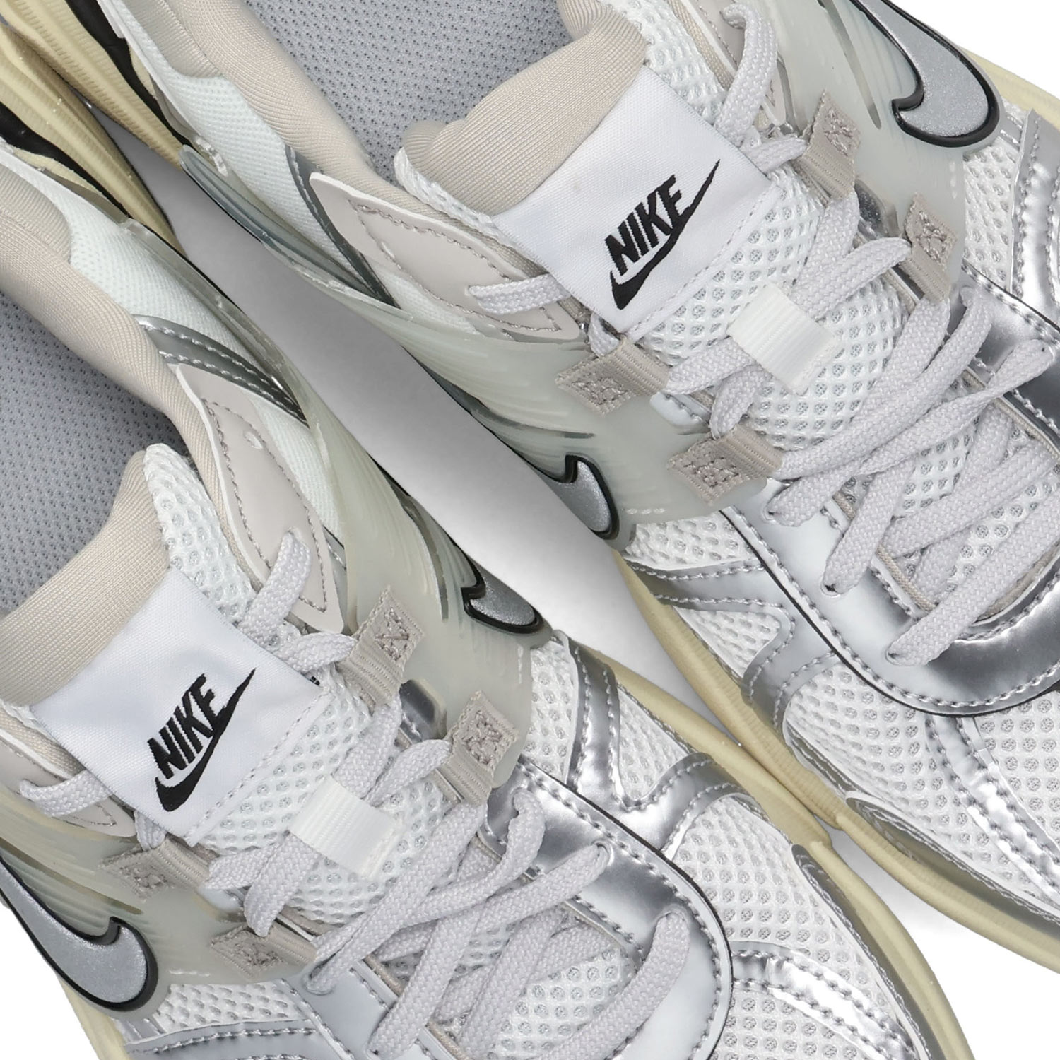 NIKE ナイキ V2K ラン スニーカー メンズ RUN ホワイト 白 HJ4497-100