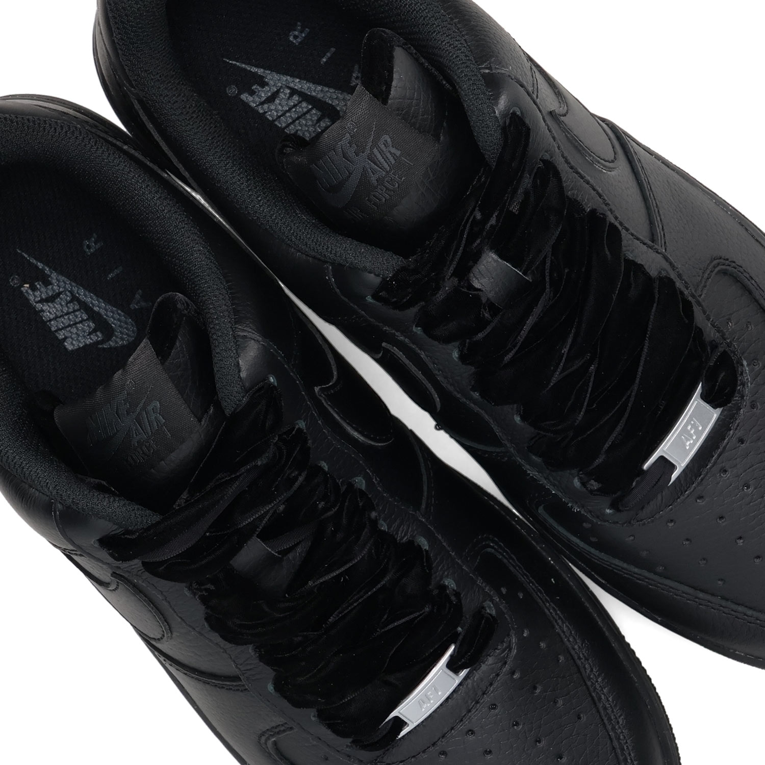 NIKE（ナイキ） ウィメンズ エアフォース1 07 ヴィンテージ スニーカー