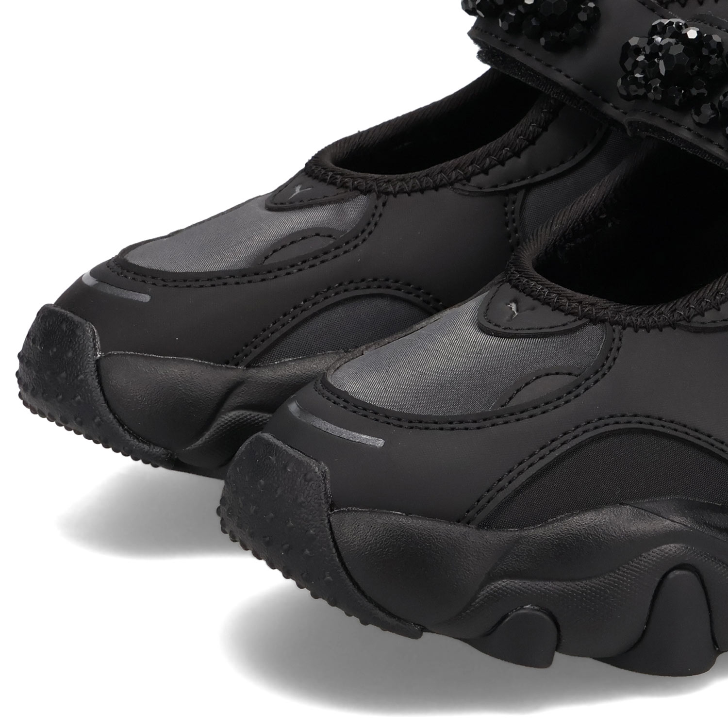 【完売品】PUMA パルサー ウェッジ グリッツ サンダル ブラック 厚底 人気 楽天市場】PUMA プーマ パルサー ウェッジ グリッツ スニーカー