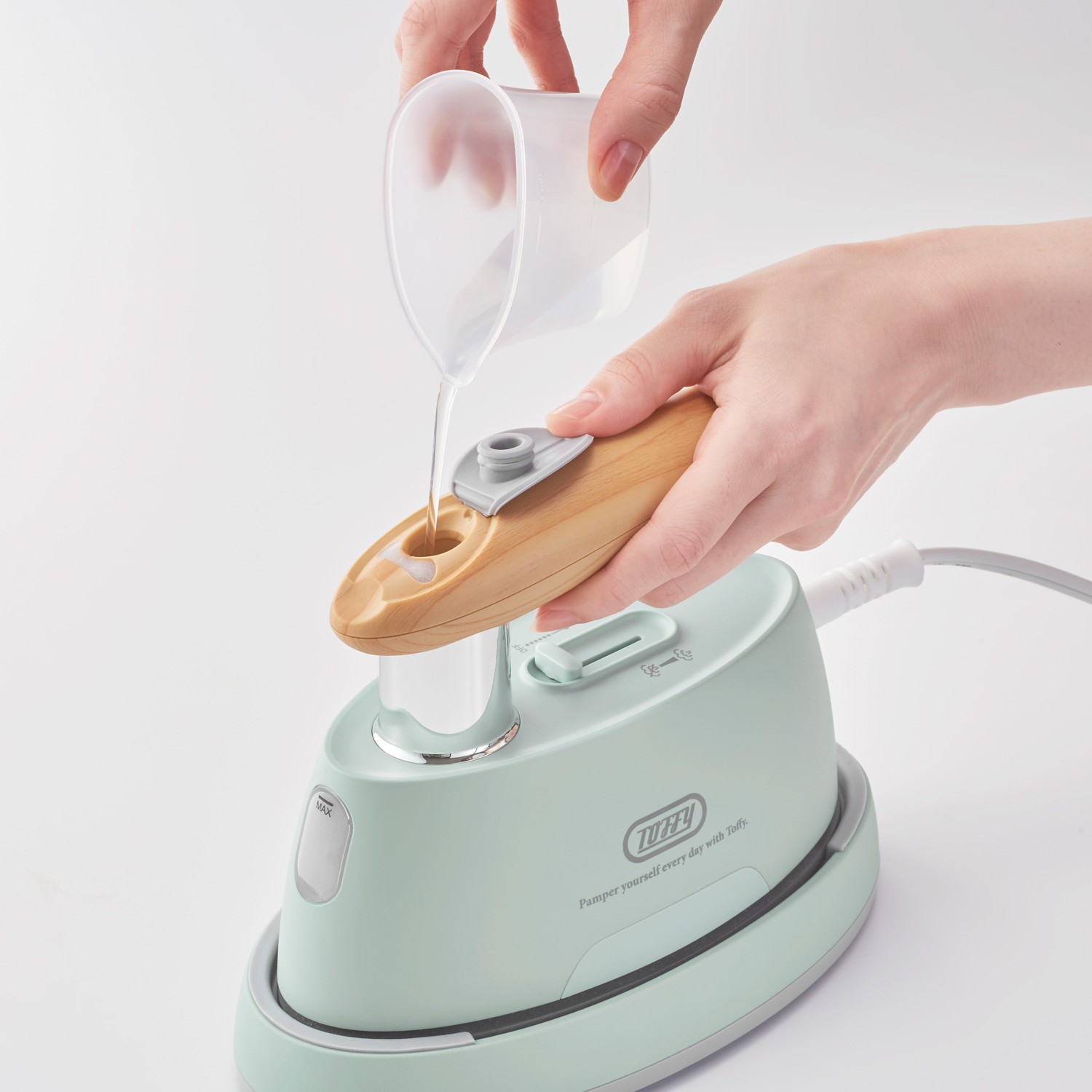 Toffy トフィー ハンディスチーマー スチームアイロン 衣類スチーマー