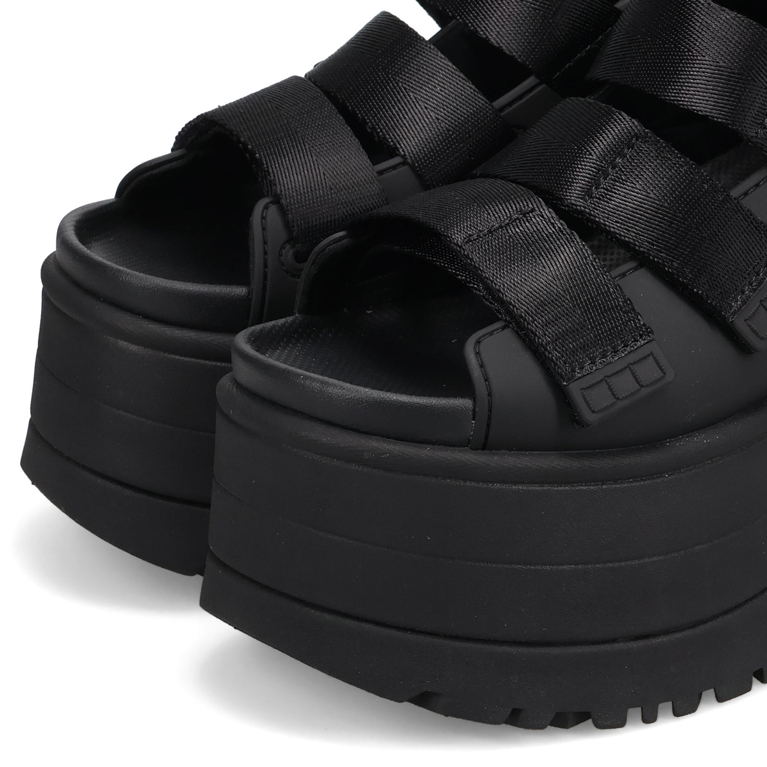 UGG 厚底サンダル GoldenRise ブラック 24 UGG アグ PLATFORM SANDALS 厚底サンダル GOLDEN RISE