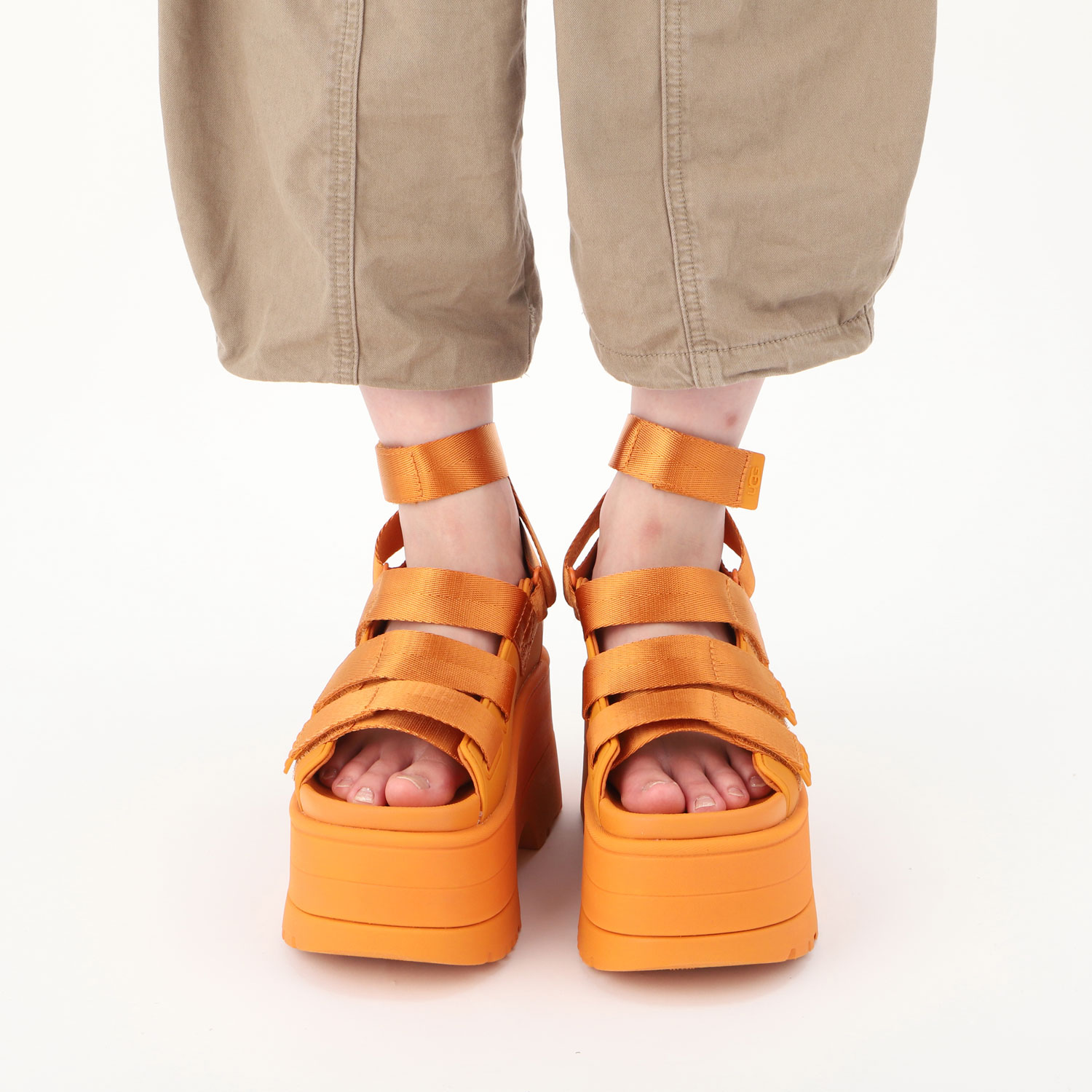 UGG（アグ） ストラップサンダル ゴールデンライズ レディース 厚底 W