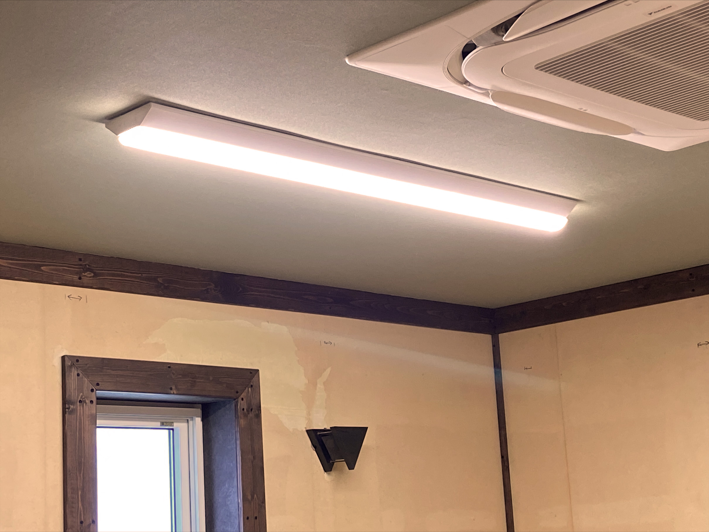 特売セール 逆富士型 LEDベースライト 20W形 2灯相当 25W 5000lm 63cm