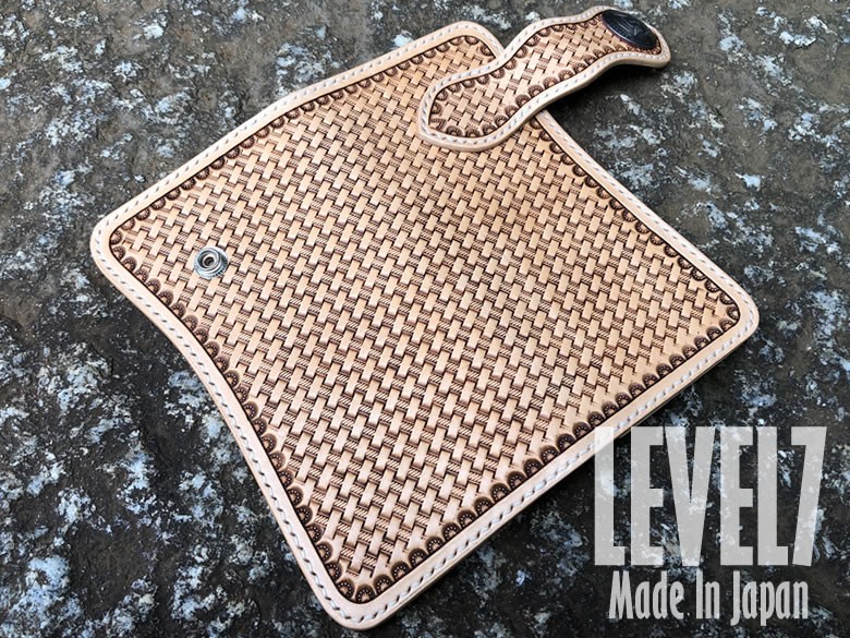 ロングウォレット　ハンドメイド　レザーカービング　長財布　きなり レザーカービング：L字ファスナーの長財布