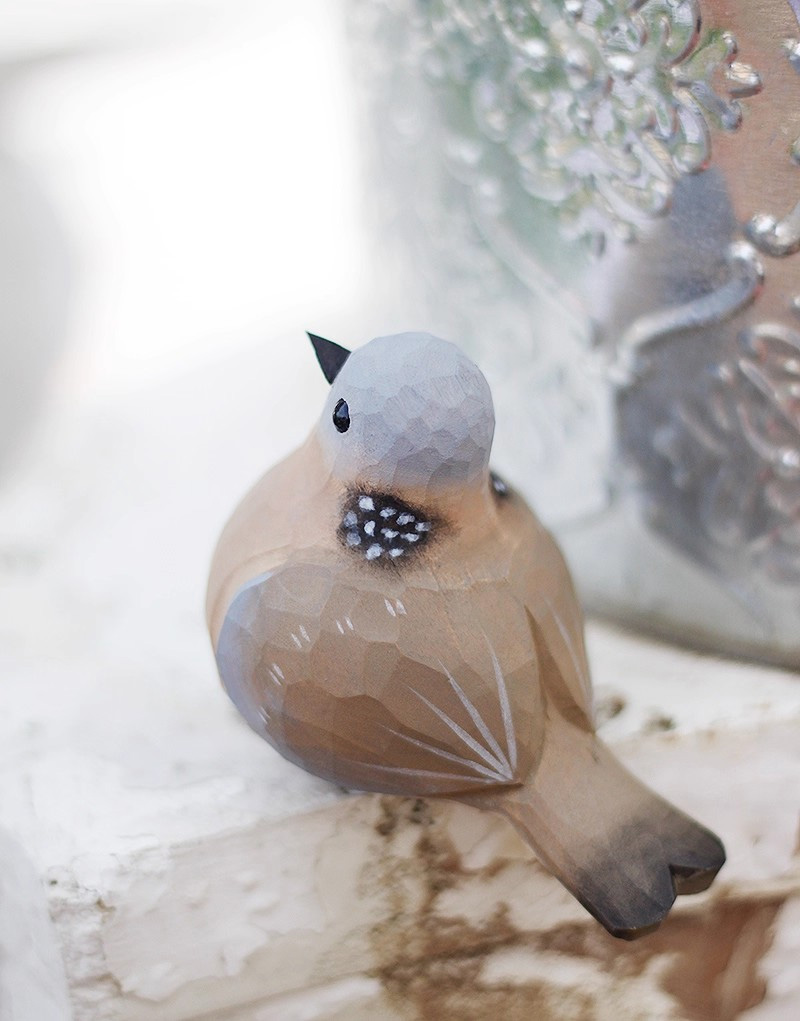 ハクの木の置物 置き物 木製 小鳥 bird インテリア 人形 北欧 雑貨 手彫り オブジェ 鳥