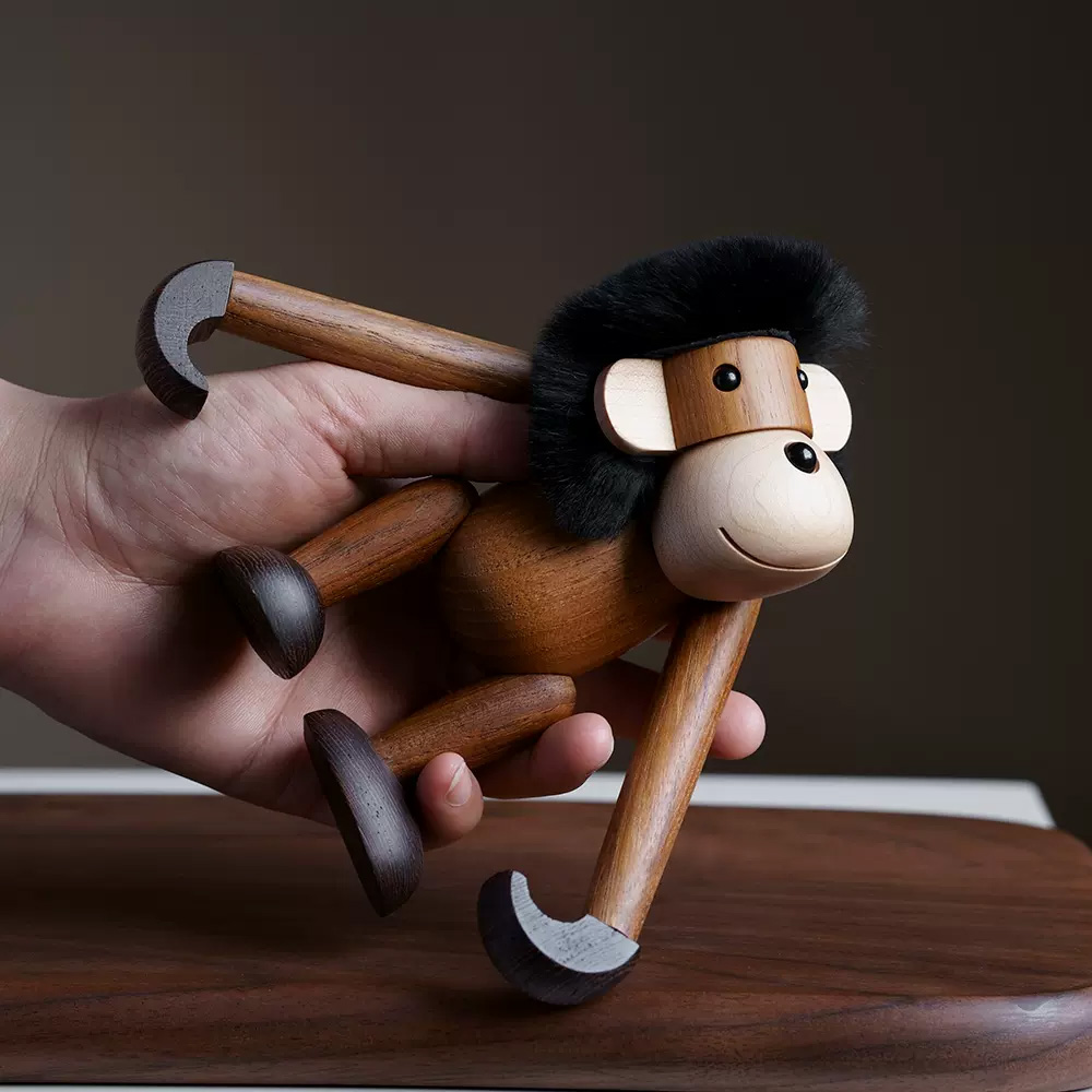 plus-chimpanzee_11.jpg