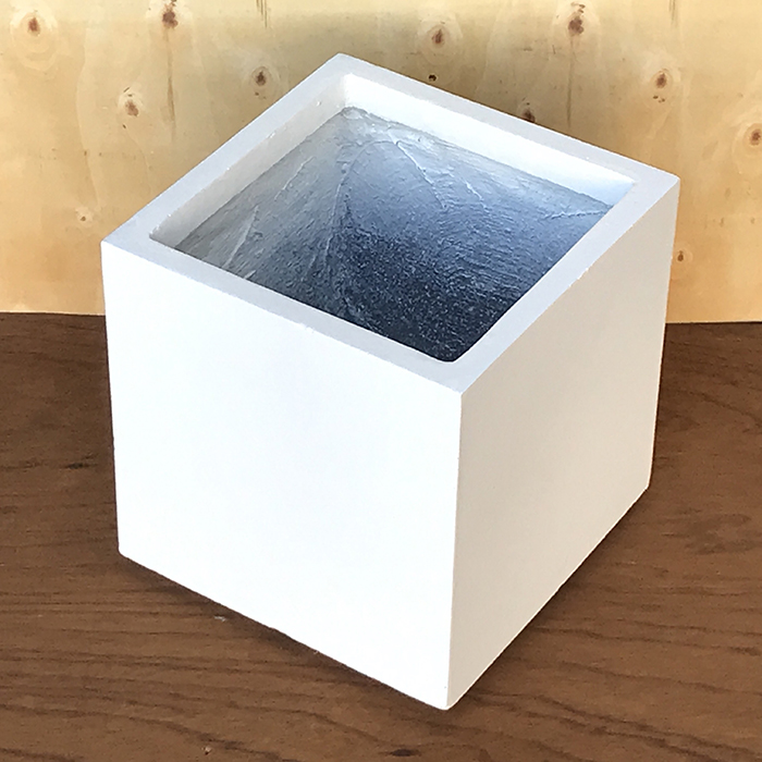 おしゃれ モダン 植木鉢 ベータ キューブ プランター ホワイト 28cm 17リットル 陶器やテラコッタより軽量なセメントプランター スクエア 角型 四角 ファイバー_1