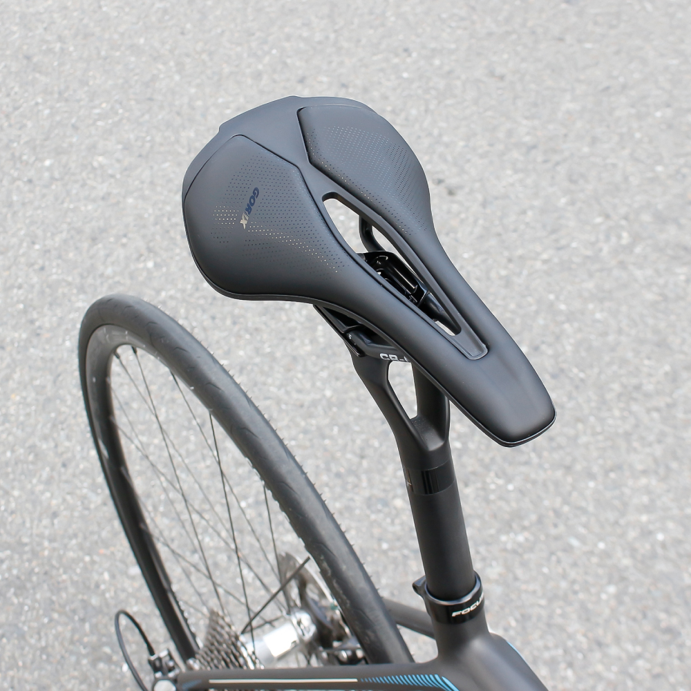 GORIX 送料無料 自転車サドル 軽量 ロードバイク 薄型 高反発