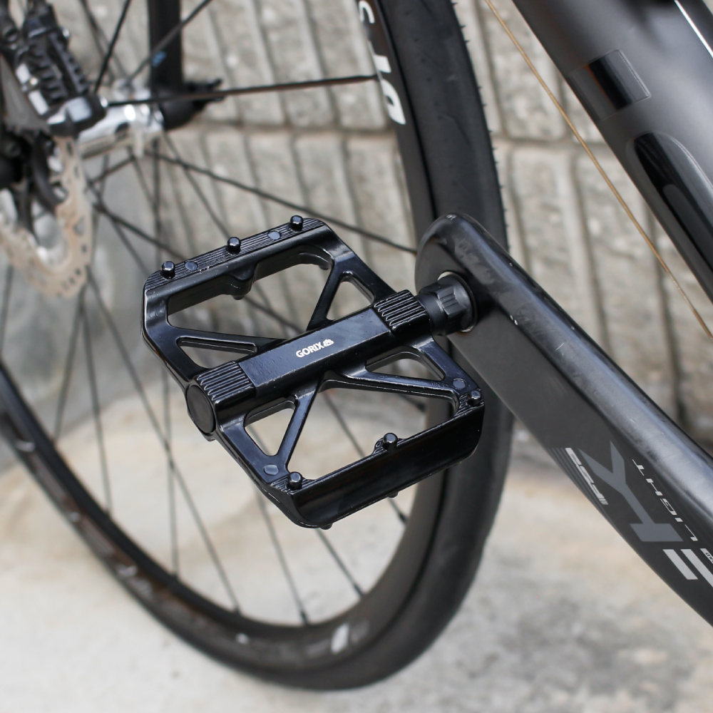 GORIX フラットペダル 自転車ペダル 耐久性 アルミ 薄型 クロモリ軸
