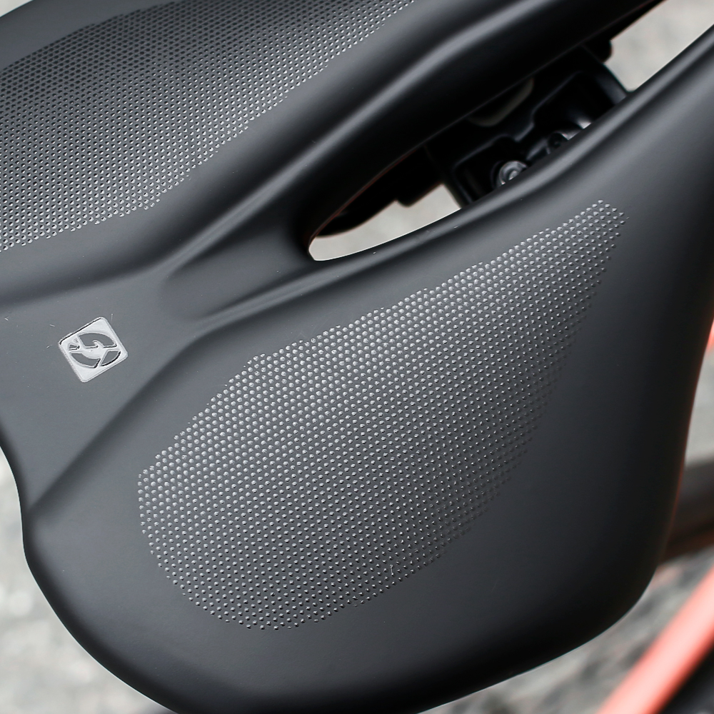 GORIX サドル ロードバイク ショートノーズ 自転車 穴あき 幅広