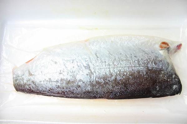鮭フィレパッケージ 解凍２