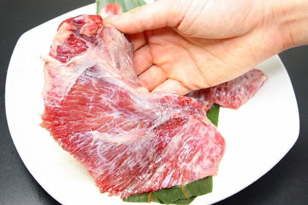 まぐろほほ肉2