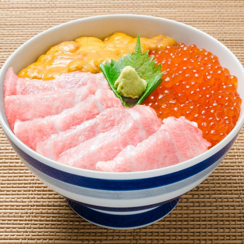 築地の海鮮丼セット 極み